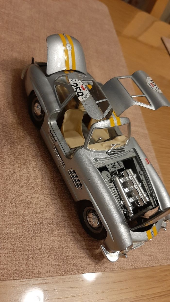 Voiture 1/24 - photo numéro 2