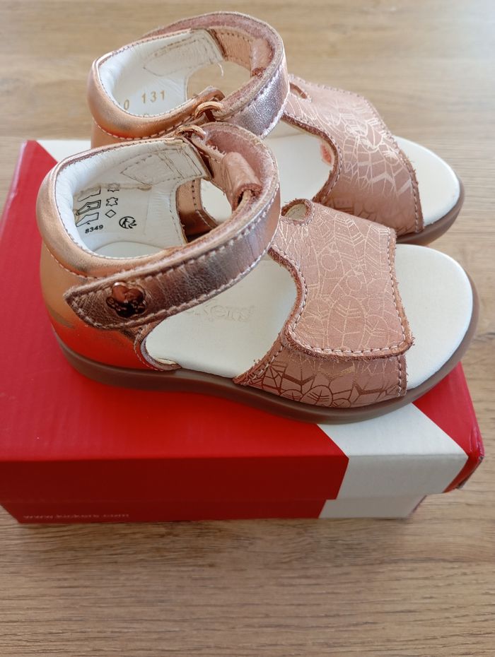 Kickers neuves pour fille en taille 20 - photo numéro 3