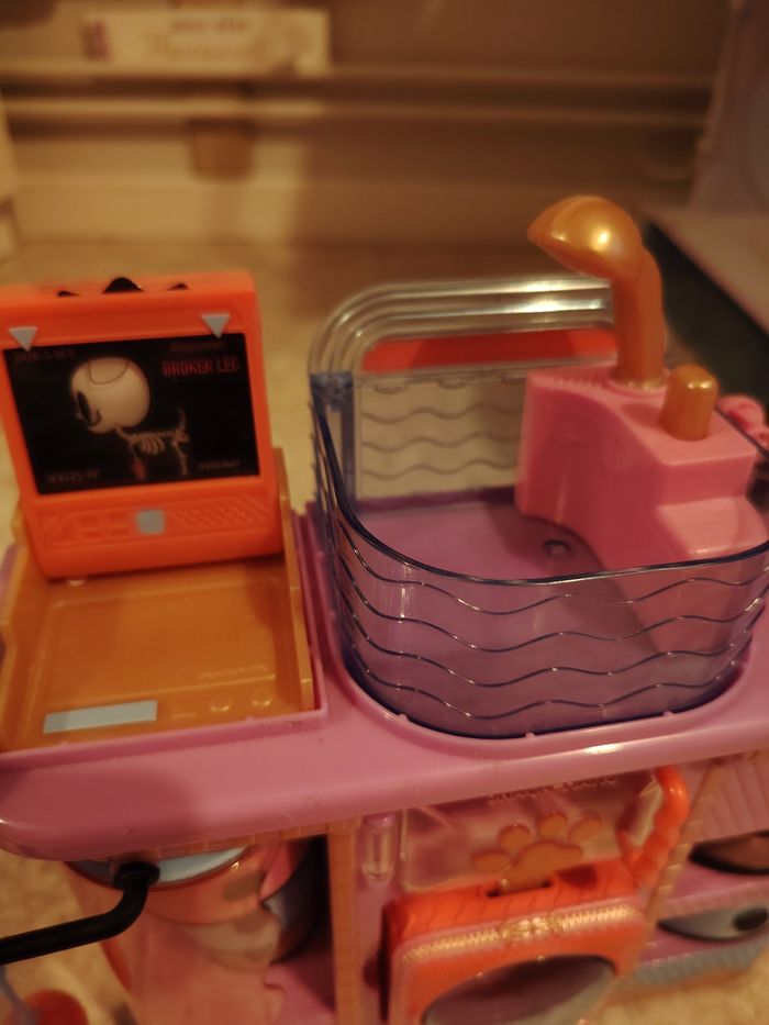 Vétérinaire poupée LOL - photo numéro 4