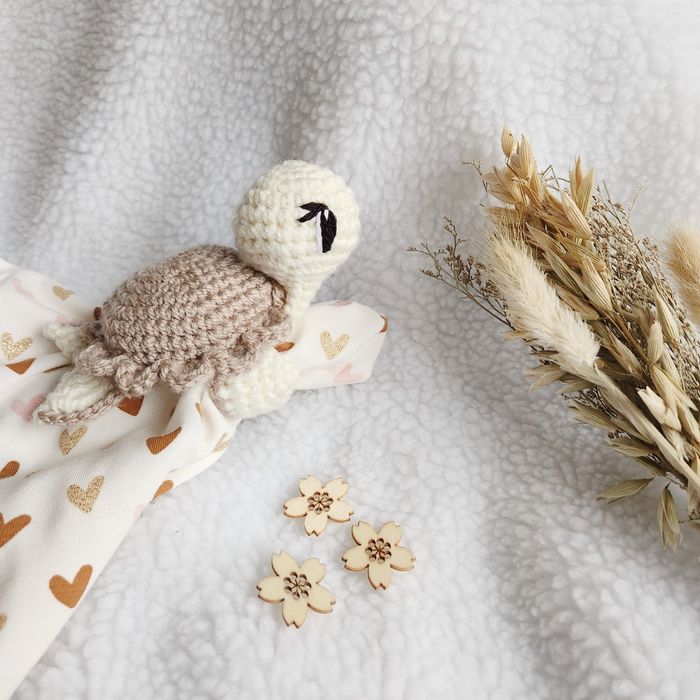 Thaïs la Tortue doudou en crochet
