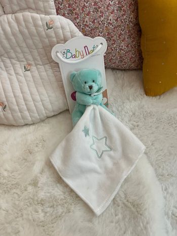 Petit doudou bleu