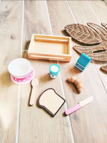 🥐Jeu d'imitation - Dinette en bois et feutrine petit déjeuner avec plateau - marque Oxybul -