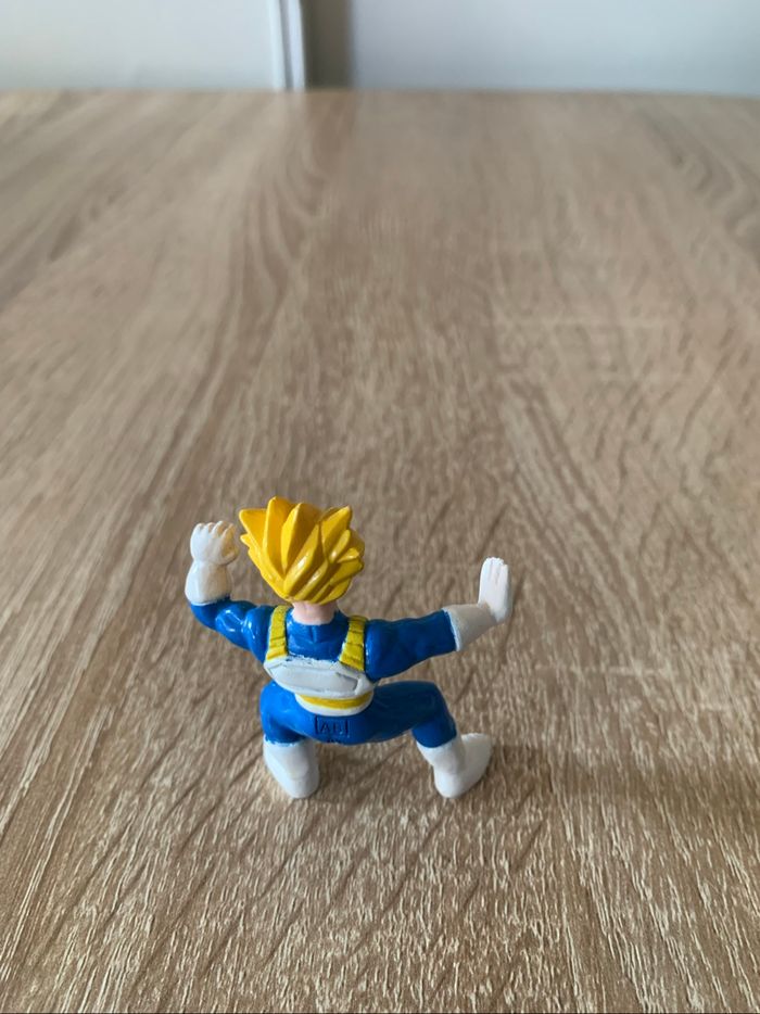 Figurine Dragon ball Z Trunks super saiyan - photo numéro 3
