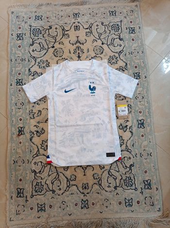 Maillot de foot Nike équipe de France collector 7/8 ans authentique neuf