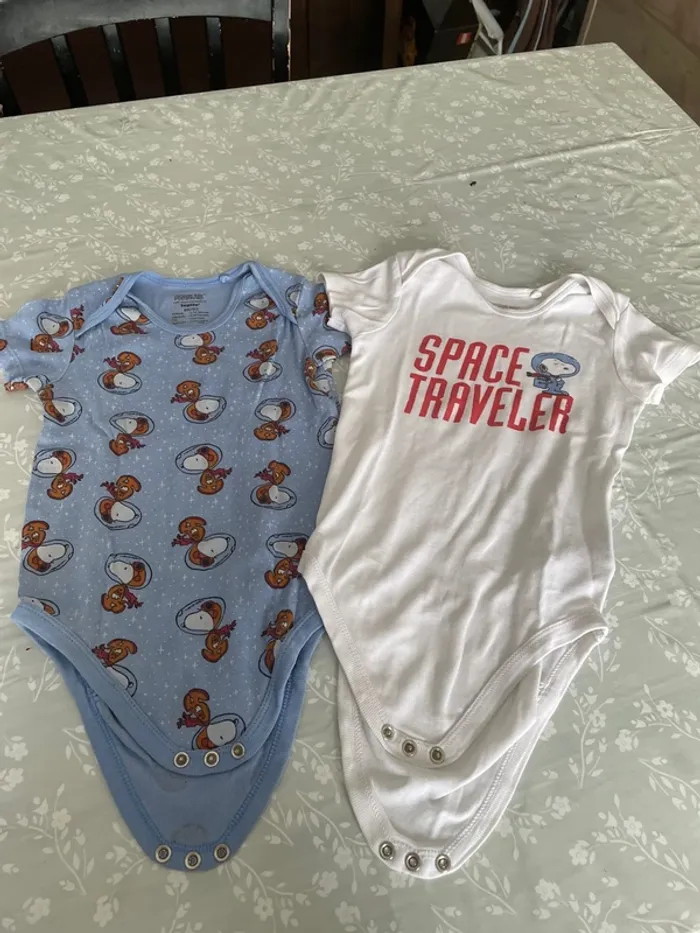 2 bodies Snoopy 2/3 ans