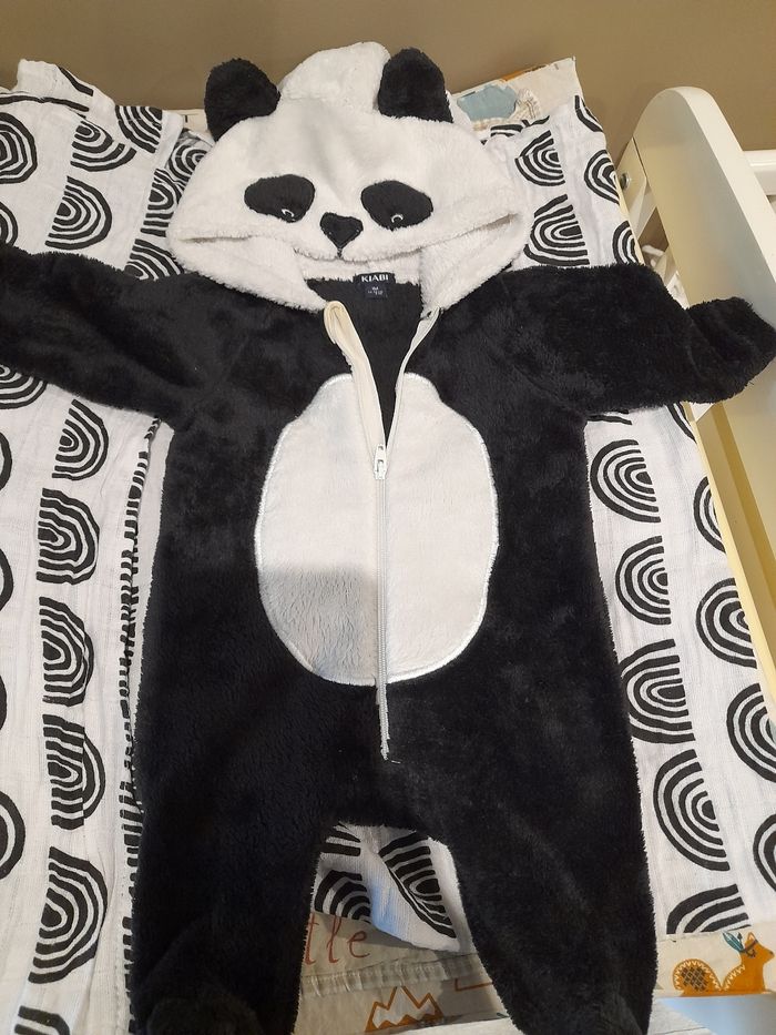 Pyjamas panda