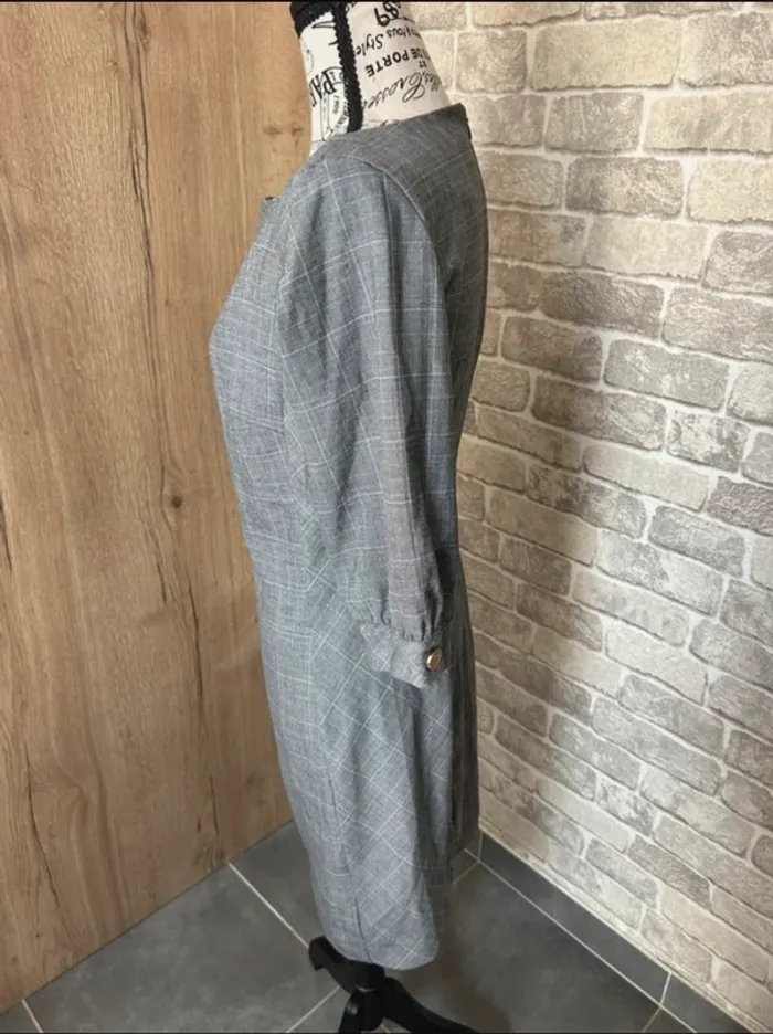 Robe chic neuve taille 38 - photo numéro 4