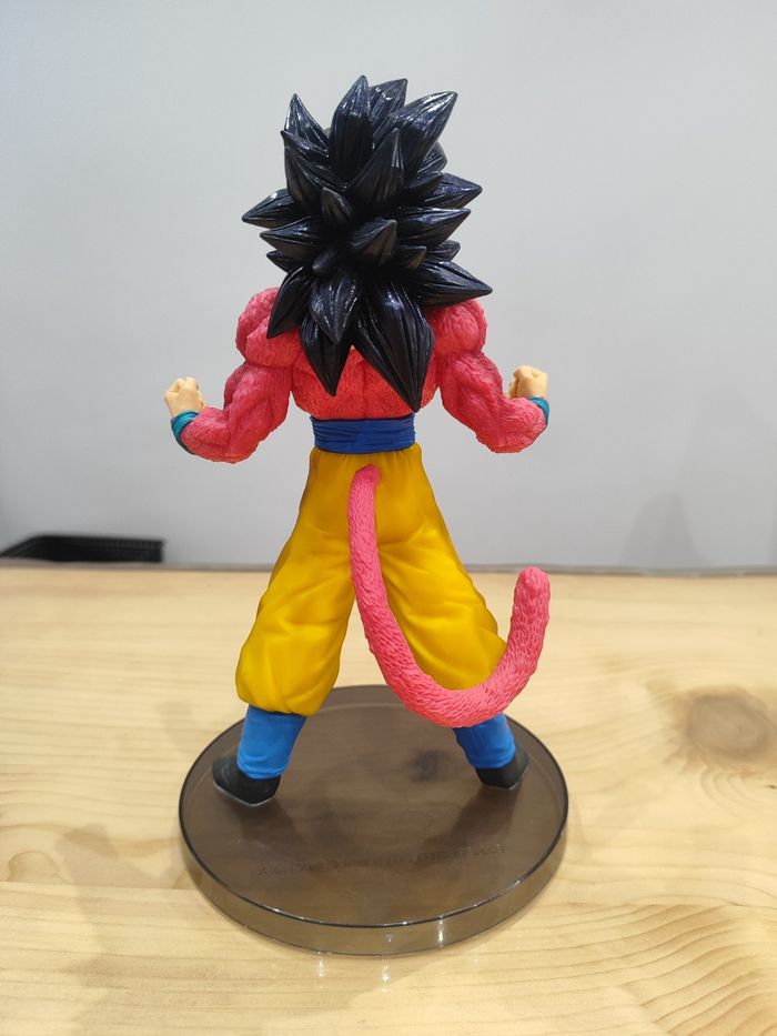 Figurine son goku ssj 4 - photo numéro 2