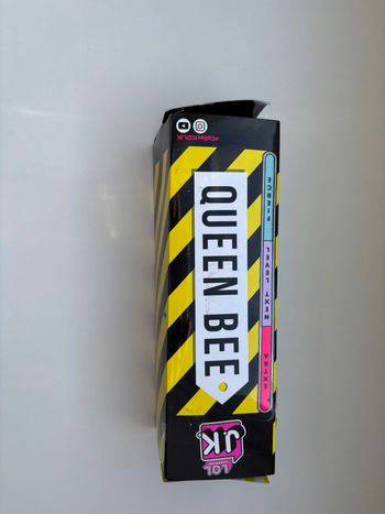 Lot de plein d'équipement et de poupée LOL