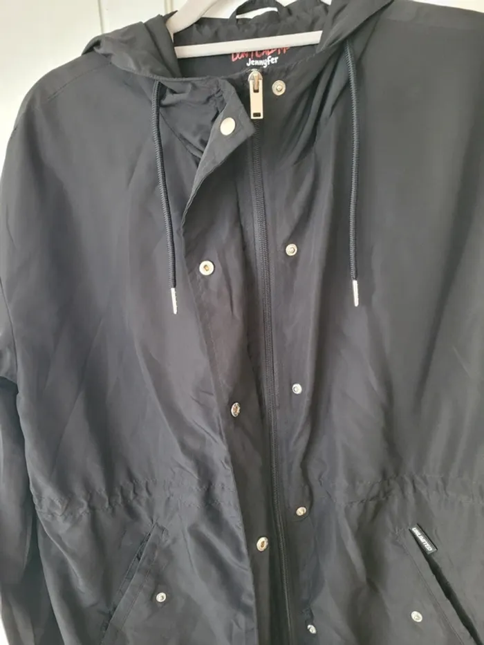 Imperméable noir à capuche - photo numéro 2