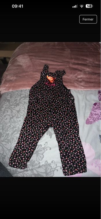 Salopette taille 18 mois , très bon état 