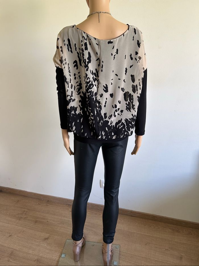Blouse noire et beige à manches longues Rinascimento taille S TBE - photo numéro 6