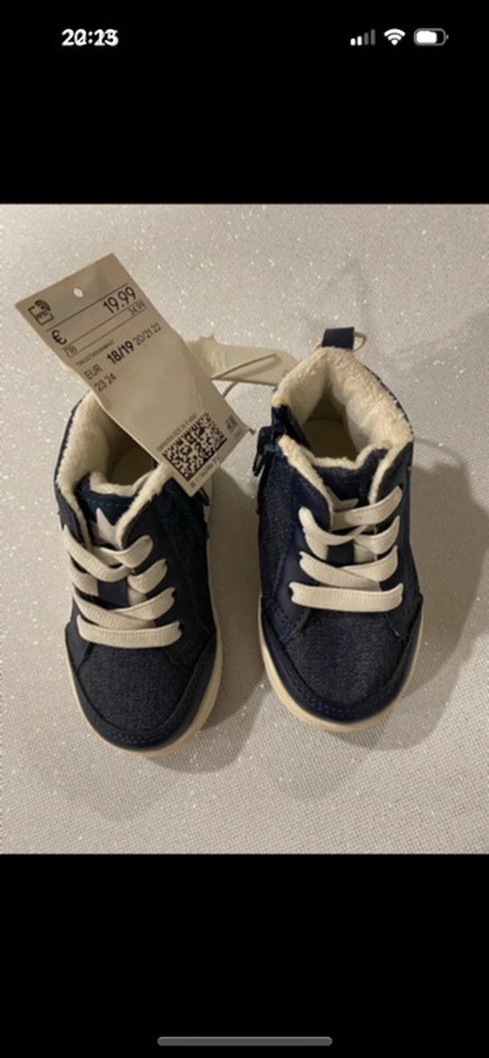 Jolies chaussures neuves H&M taille 18/19 - photo numéro 3
