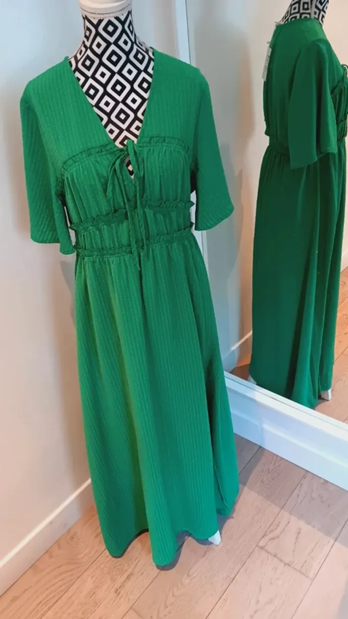 Robe longue verte - photo numéro 4