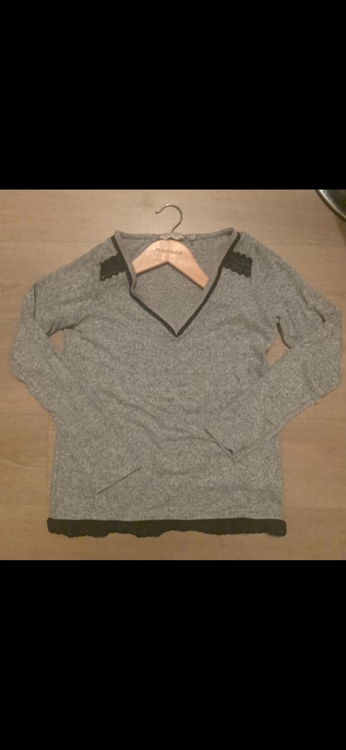 Haut femme marque nafnaf avec ceintre d’origine taille S