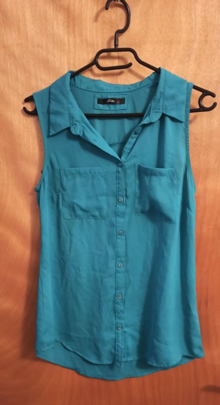 Chemisier fluide vert sans manches Mim