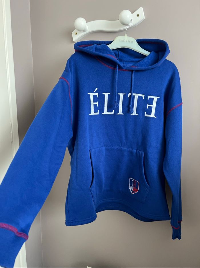 Lot d’un sweat à capuche et d’un t-shirt Élite Netflix - Undiz - photo numéro 2