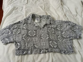 Chemisier imprimé noir/blanc manches courtes top croc Fb Sister taille M 2€