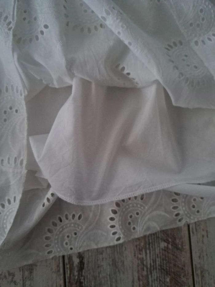 Robe cintree broderie anglaise - photo numéro 4
