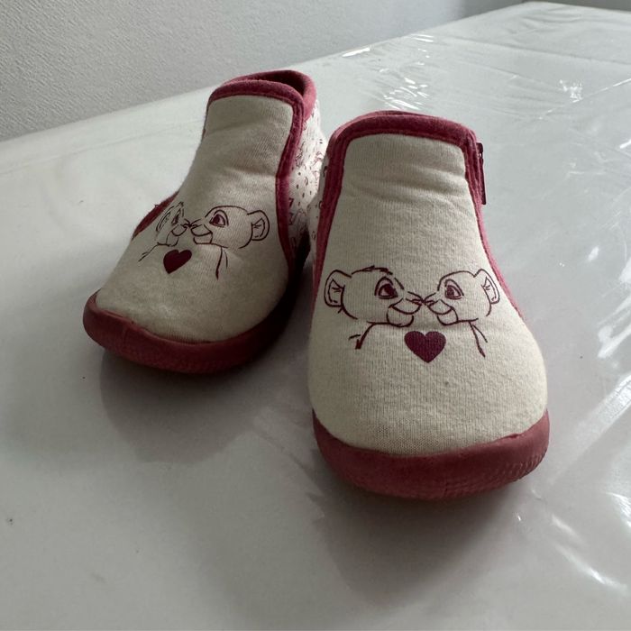 paires de chaussons (T22)