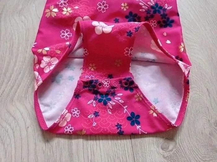 Maillot de bain 1 pièce bébé fille imprimé fleurs Decathlon 24 mois - photo numéro 2