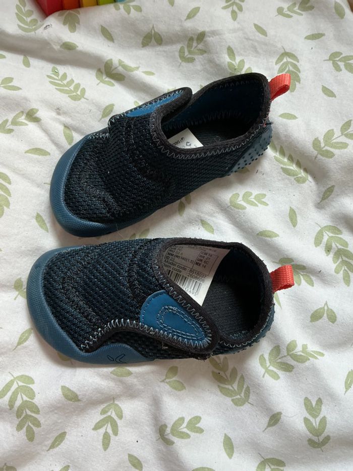 chaussons antidérapant decathlon taille 23 noir et bleu - photo numéro 3