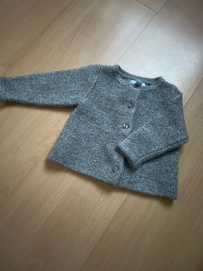 Gilet    Obaibi fille   9 mois. 71 cm