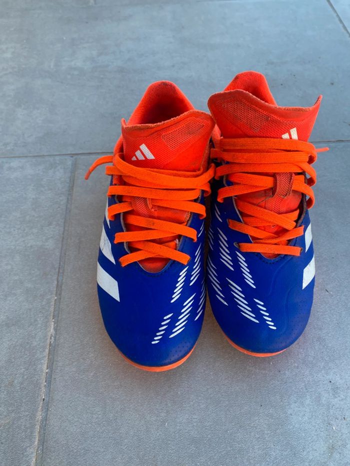 Crampons adidas taille 33