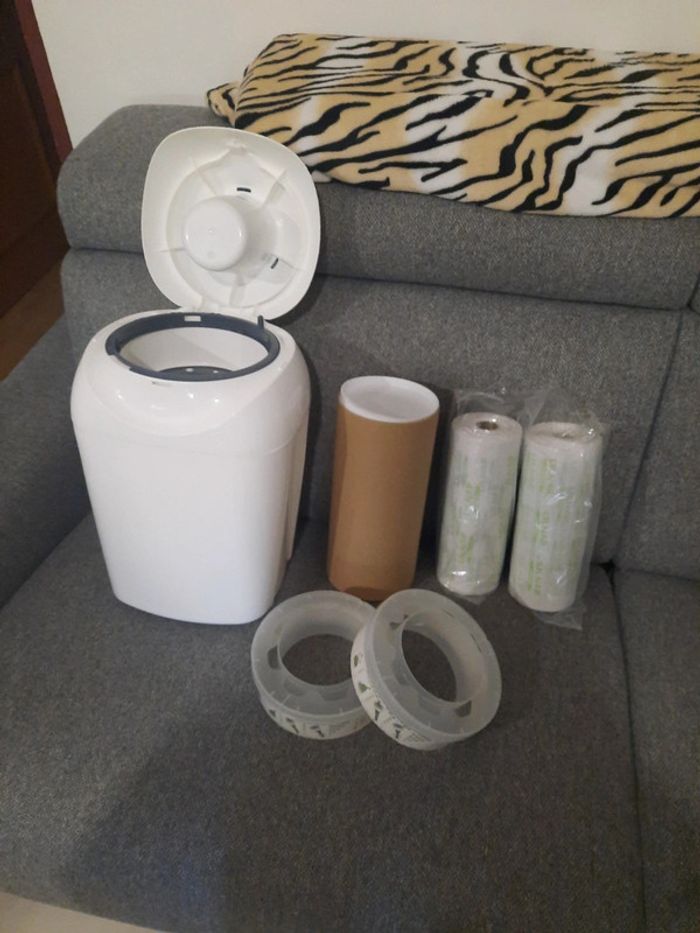 Poubelle à couche et recharge Tommee Tippee Beebs