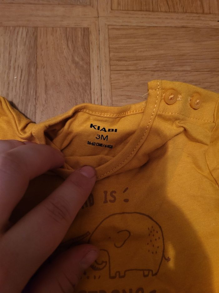 Short et tee shirt - photo numéro 3
