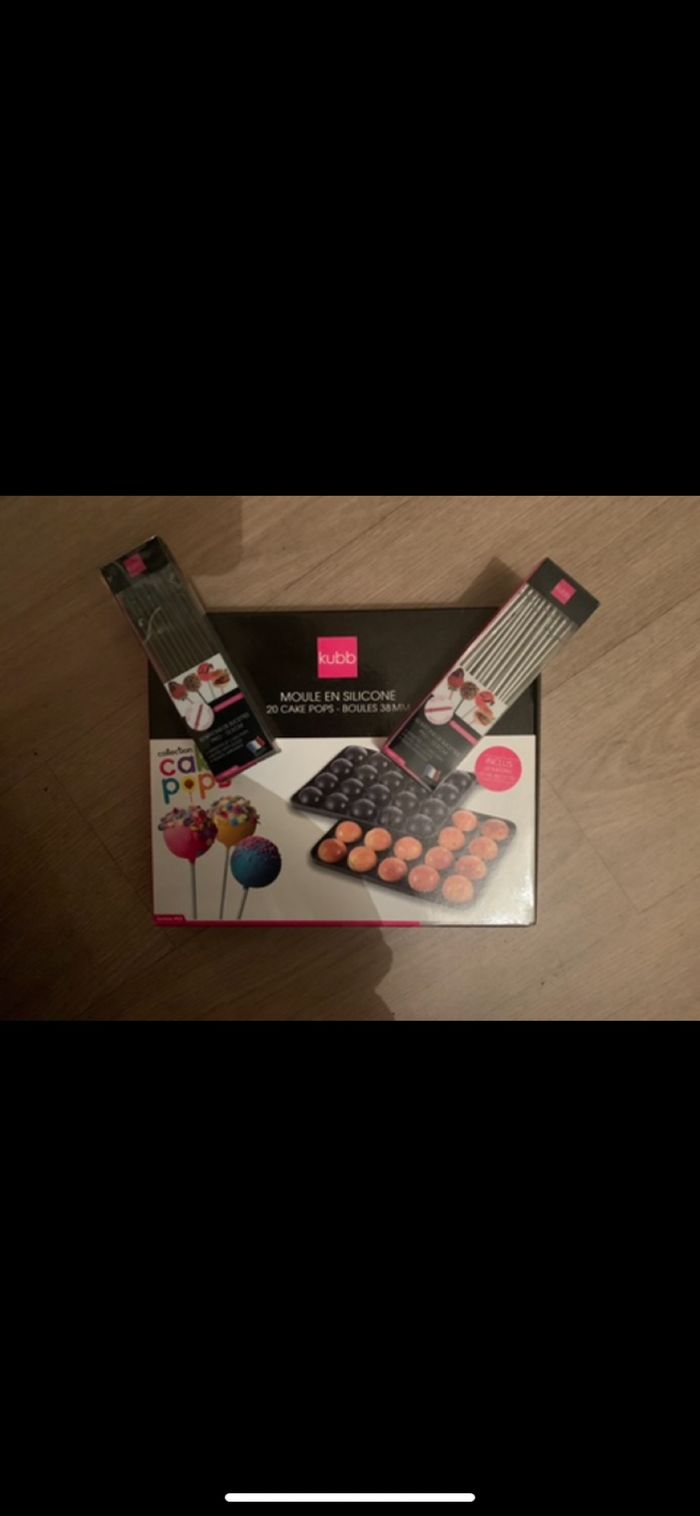 Lot de pique gris et noir avec moule pour sucette gâteau copcup