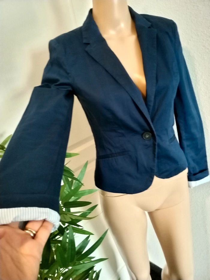 Blazer bleu marine H&M taille 34, très bon état - photo numéro 2
