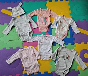 Lot de 6 bodies ML 1 mois + 1 bonnet
