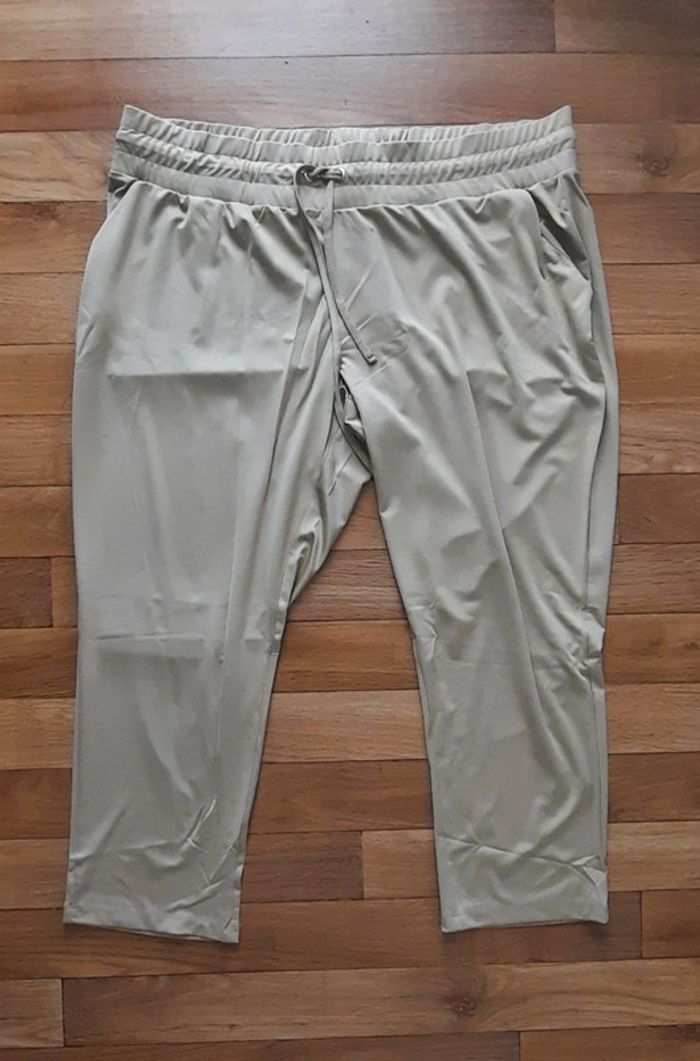 Pantalon beige Neuf Taille 5XL