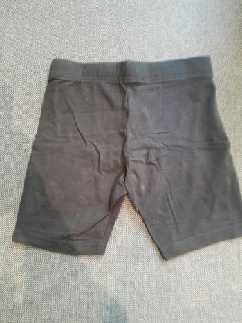 Short noir 7-8ans