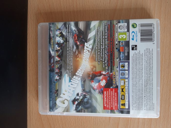 Jeu "Moto GP 10/11" pour PS3 - photo numéro 3