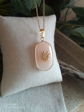 Collier pendentif en pierre de lune orangée