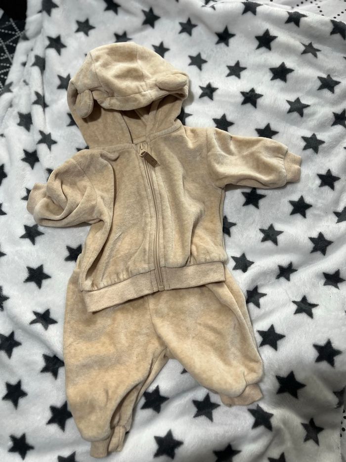 Ensemble beige baby