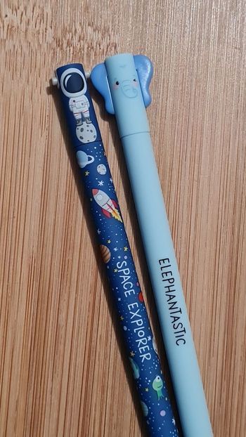 Legami Astronaute 🪐Logo Legami + Éléphant 🐘Logo Legami = 2 Stylos de 2023 et 2024 Neufs