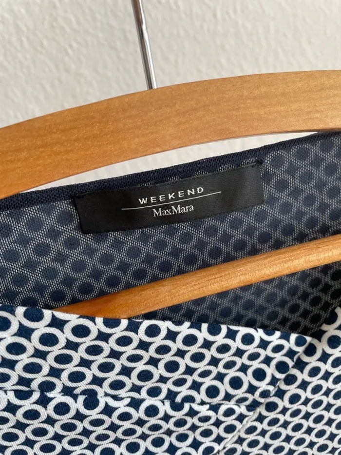 Petit pull bleu marine à motif rond blanc - photo numéro 6