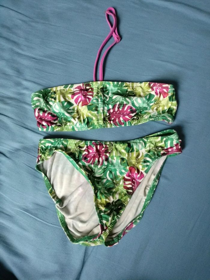 Maillot de bain 2 pièces taille 8/10ans