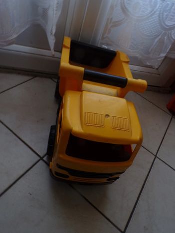 Camion en plastique  Karpan