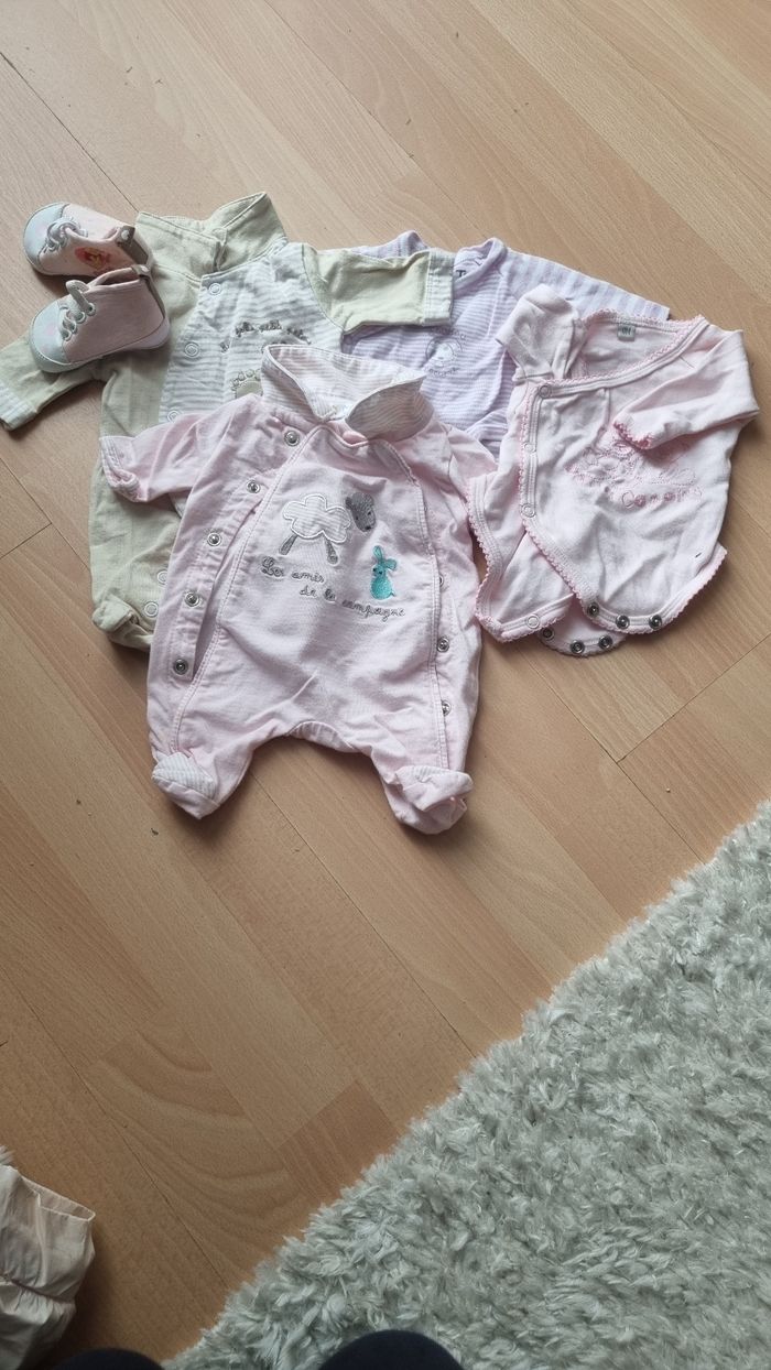 Lot vêtements fille 0 mois