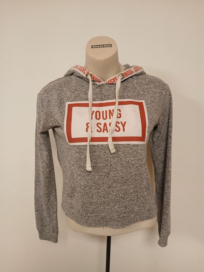 Pull à capuche gris Jennyfer