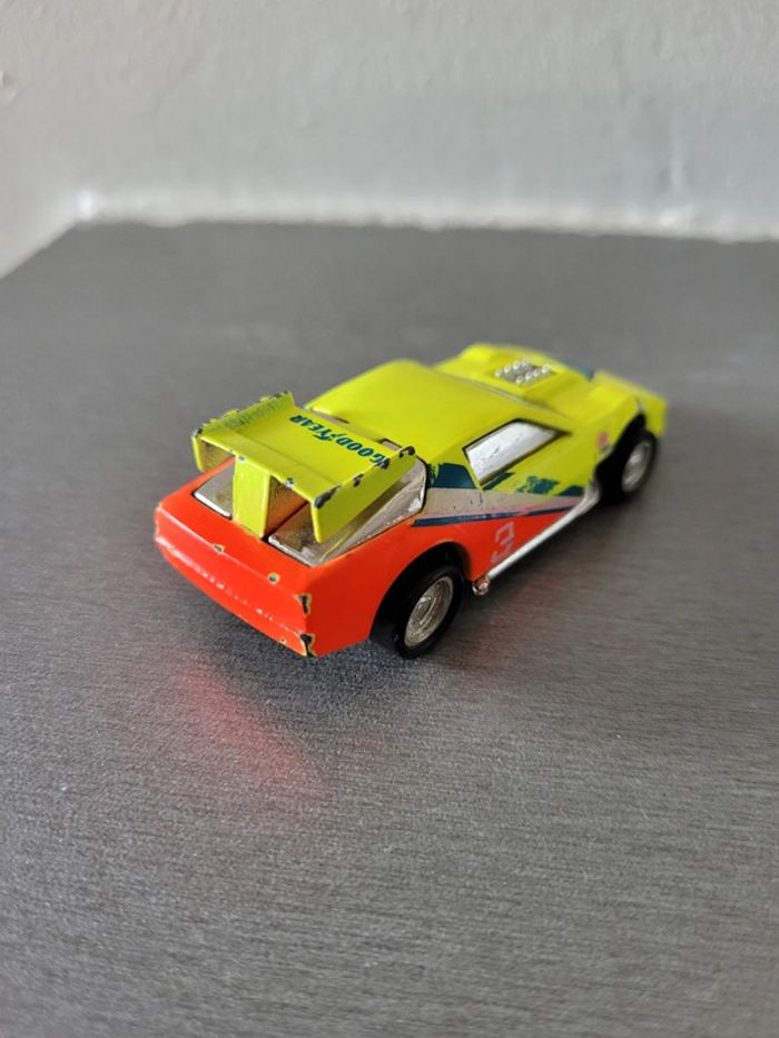 Voiture hot wheels california custom 1985 - photo numéro 2