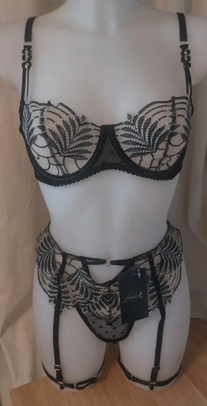 Magnifique ensemble complet neuf
