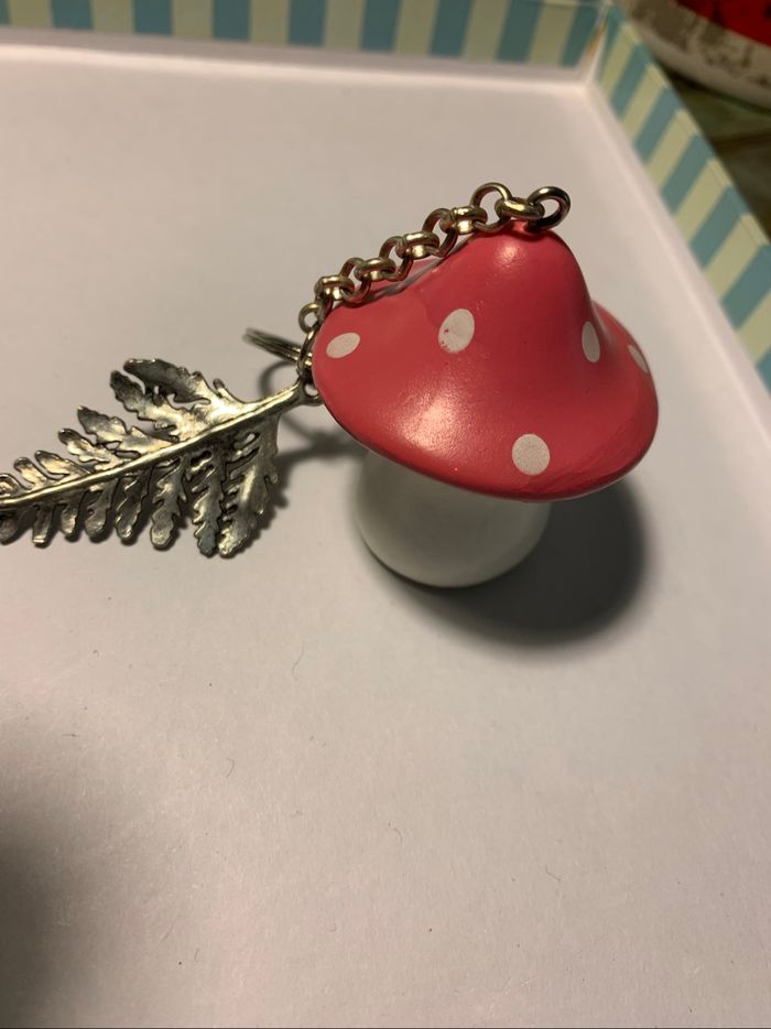 Porte clé champignon feuille - photo numéro 4