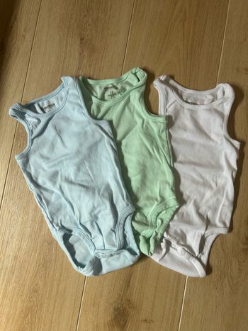 Lot de 3 bodies sans manches