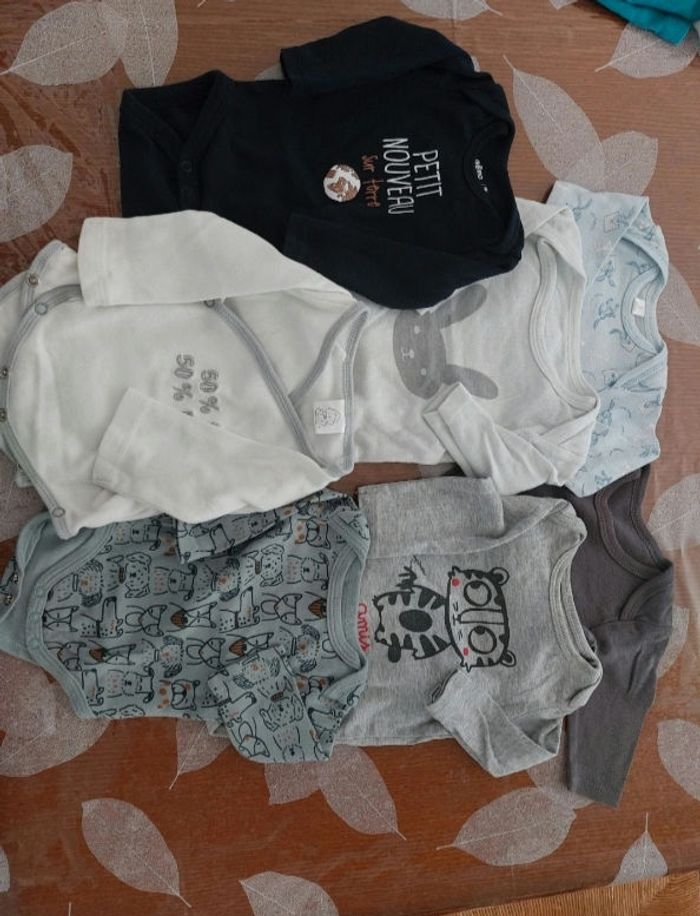 Lot 3 mois garçon - photo numéro 4