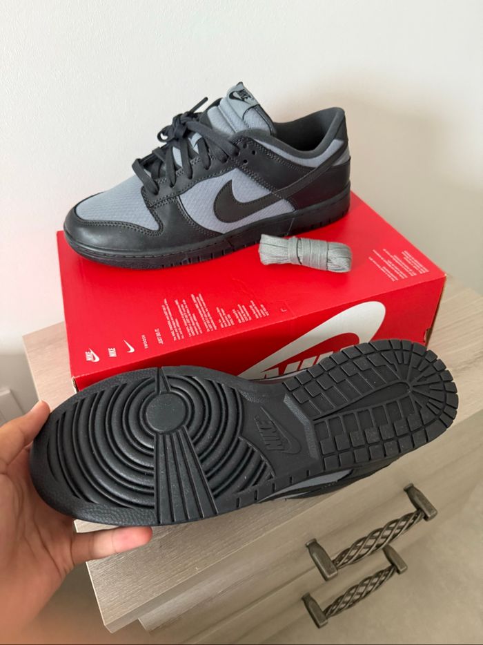 Dunk low rétro se noir et grise - photo numéro 2